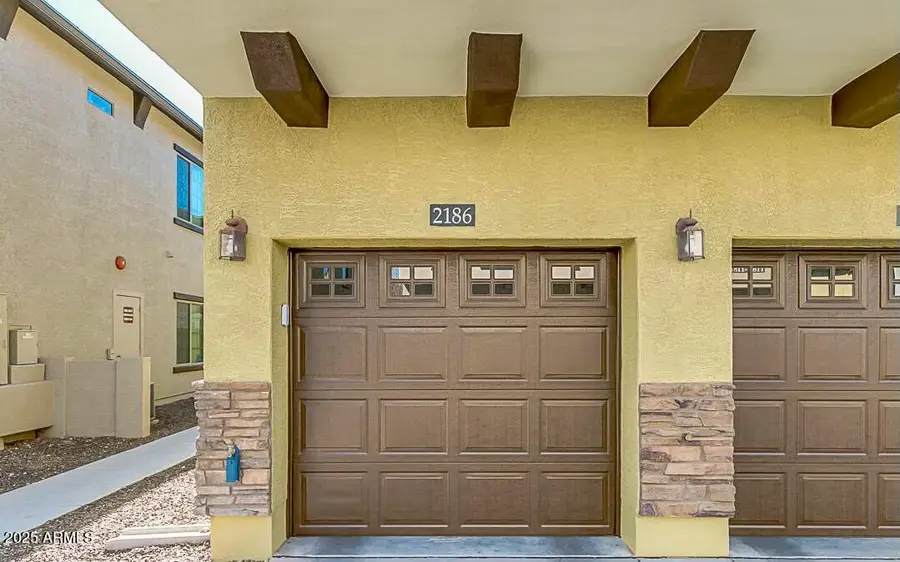2725 E Mine Creek Road #2186, Phoenix, AZ 85024 - Image #2
