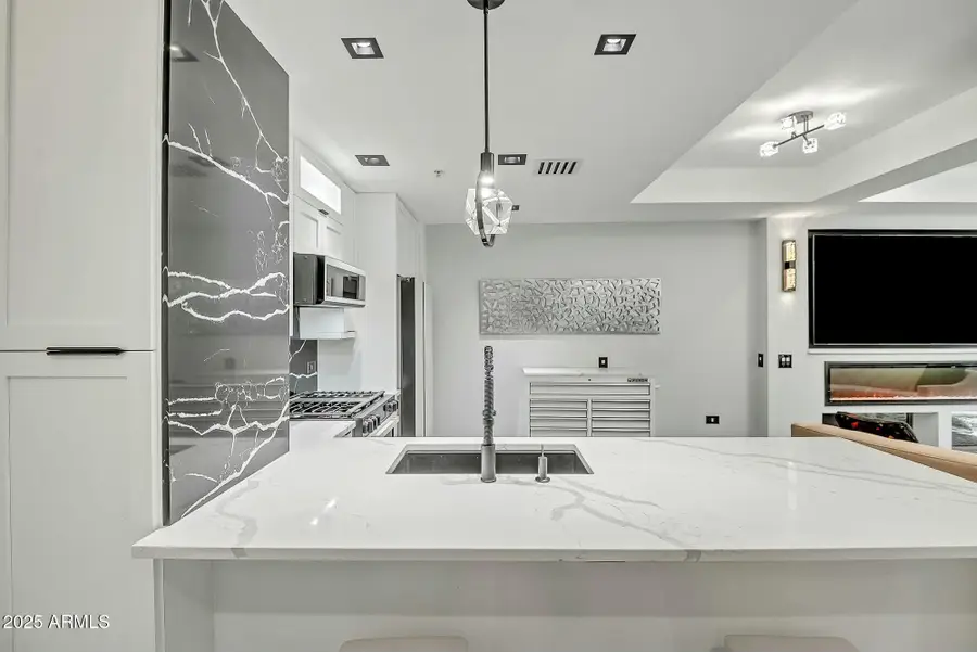 7151 E Rancho Vista Drive #1003, Scottsdale, AZ 85251 - Image #3