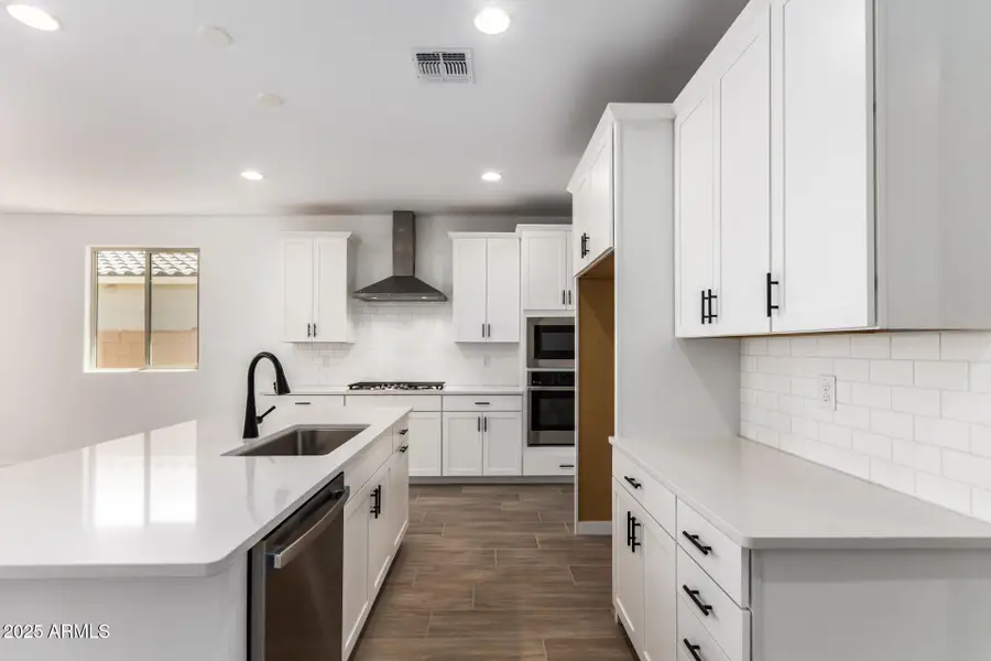 40546 W Michaels Drive, Maricopa, AZ 85138 - Image #2