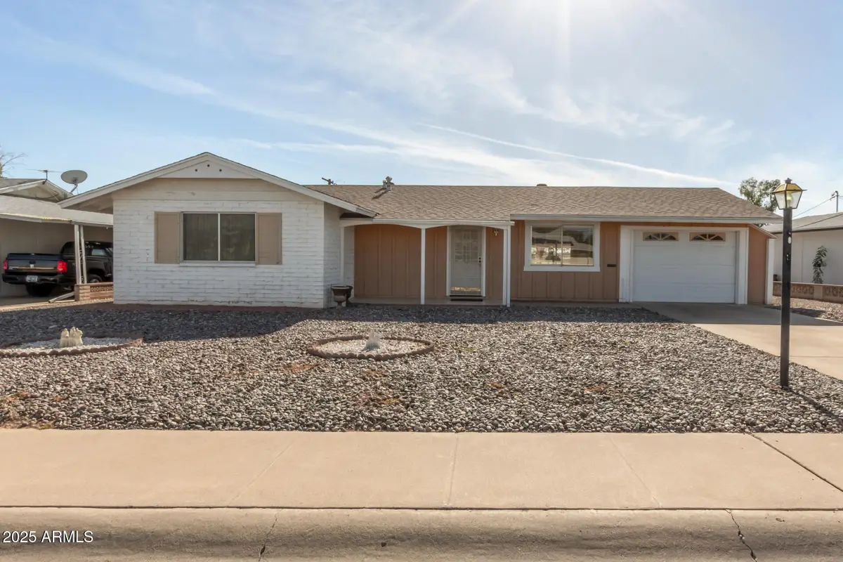 11622 N Desert Hills Drive W, Sun City, AZ 85351 - Image #1