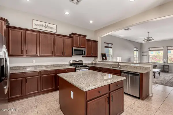 3914 E Constance Way, Phoenix, AZ 85042