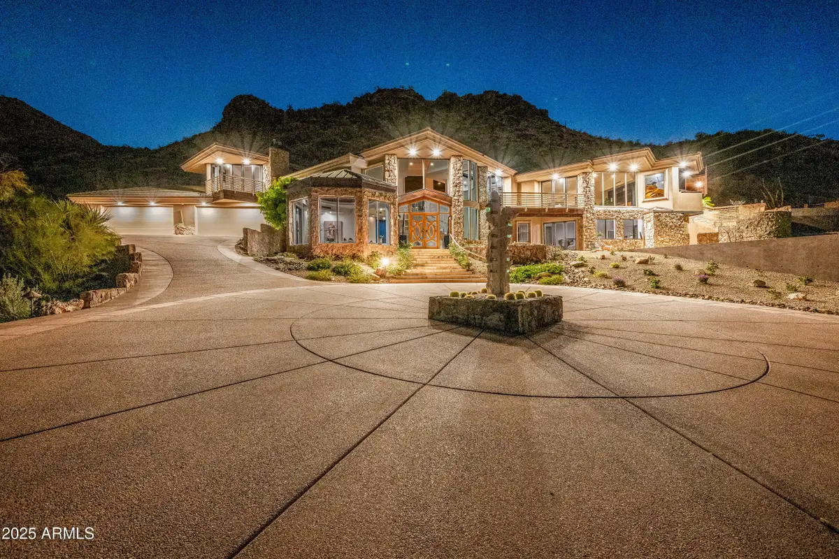8060 N Mummy Mountain Road, Paradise Valley, AZ 85253 - Image #1