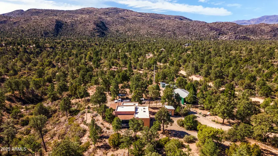 15555 S Middle Ridge Road, Kirkland, AZ 86332 - Image #2