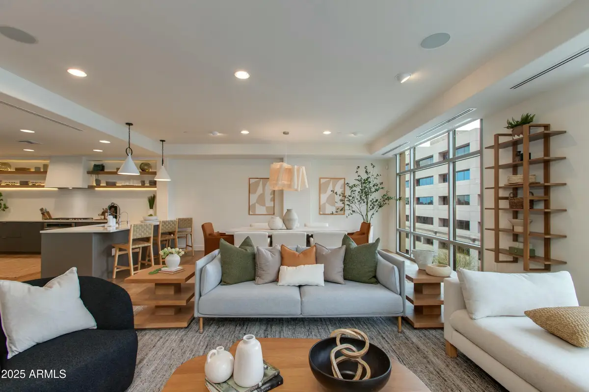 2211 E Camelback Road #402, Phoenix, AZ 85016 - Image #1