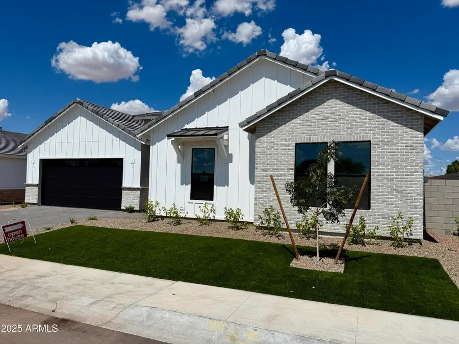 6460 E Omega Circle, Mesa, AZ 85215 - Image #2