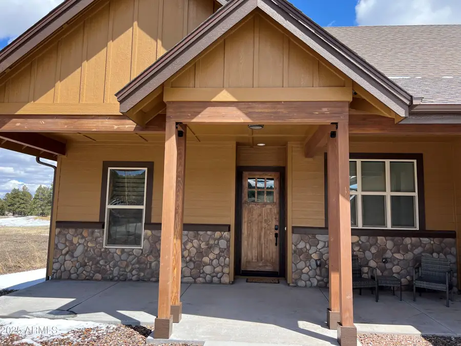 827 S Torrey Pines Drive, Williams, AZ 86046 - Image #2