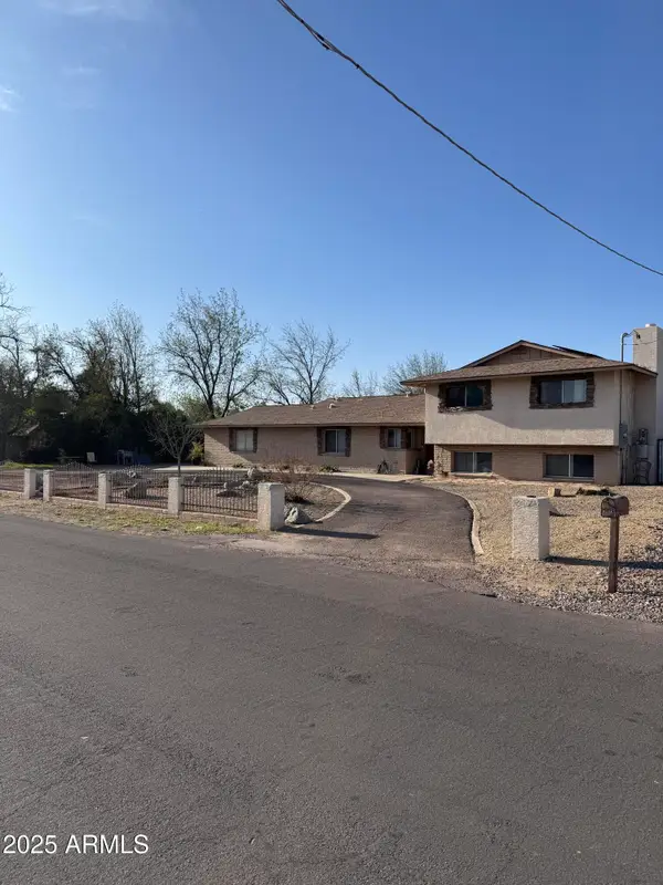 4332 W Monte Cristo Avenue W, Glendale, AZ 85306