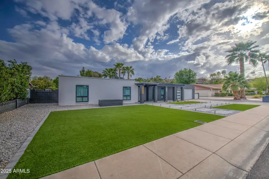 919 W Port Royale Lane, Phoenix, AZ 85023 - Image #2