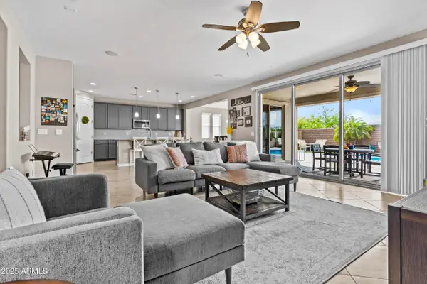 21978 N 100th Avenue, Peoria, AZ 85383