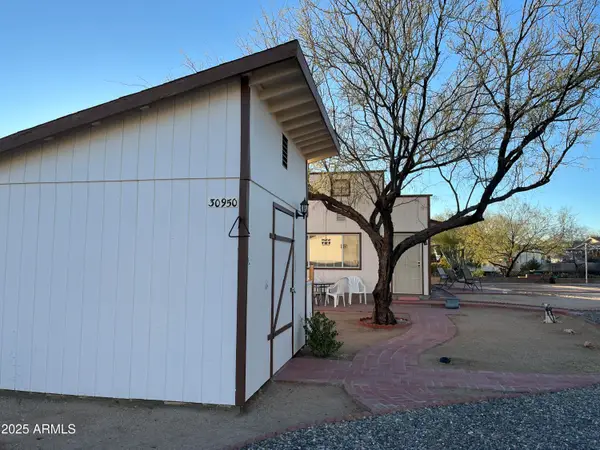 30950 S Wandering Way #70, Congress, AZ 85332