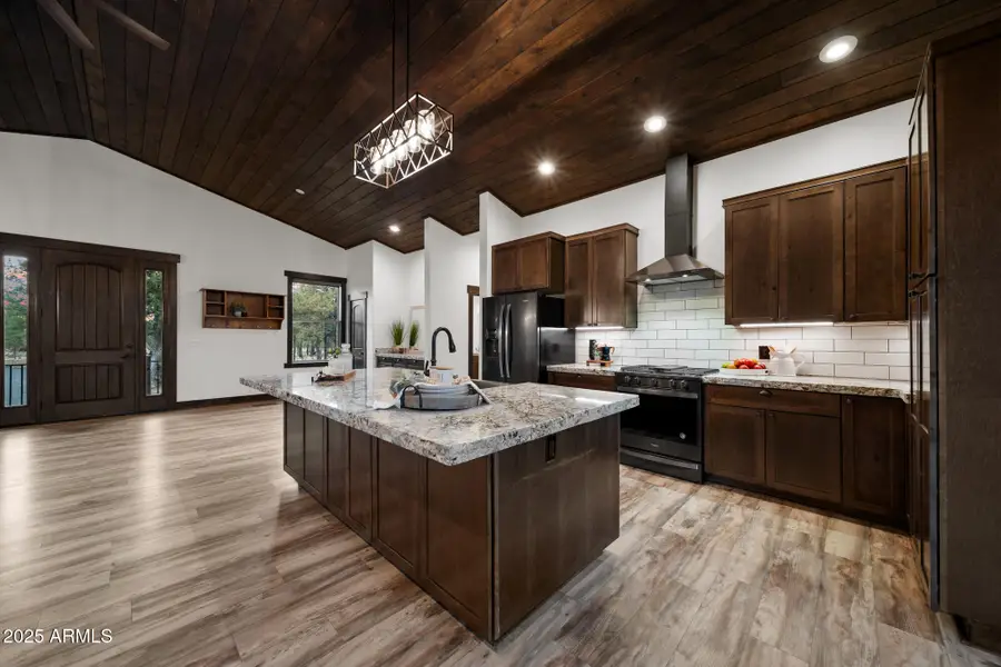 2702 Majestic Elk Road, Overgaard, AZ 85933 - Image #3