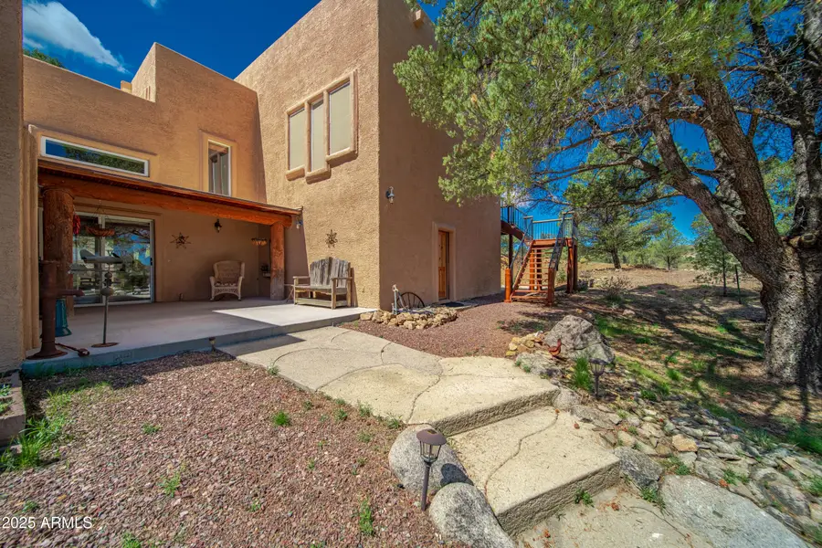 17129 W Buckhorn Drive, Peeples Valley, AZ 86332 - Image #2