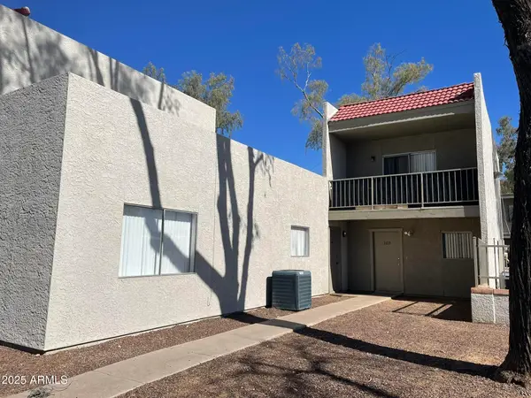 2844 E Monte Cristo Avenue, Phoenix, AZ 85032