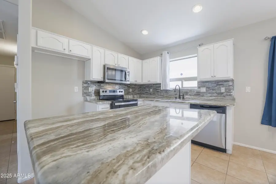 41388 W Hopper Drive, Maricopa, AZ 85138 - Image #2