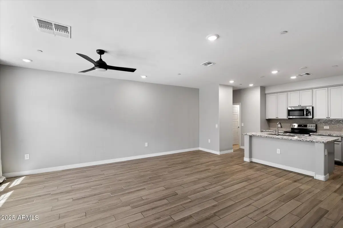 1823 E Chelsea Lane #106, Gilbert, AZ 85295 - Image #1