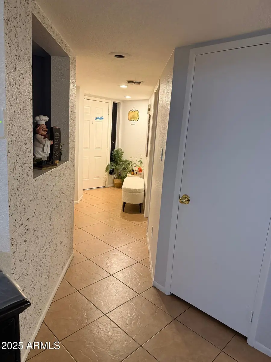 9060 N 47th Lane, Glendale, AZ 85302 - Image #3