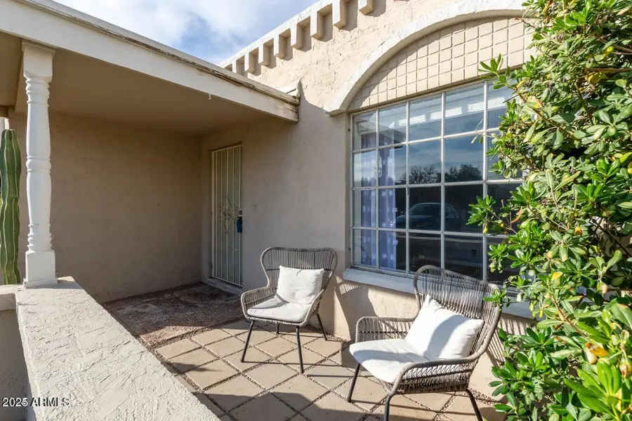 556 N Hobson Plaza, Mesa, AZ 85203 - Image #2