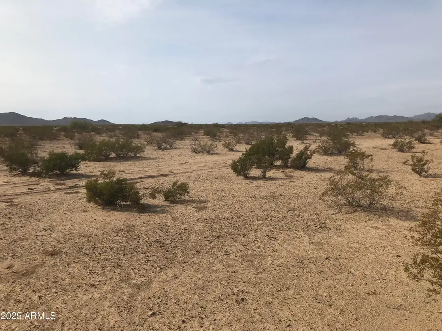 76625 56th Street, Sunwest, AZ 85348 - Image #2