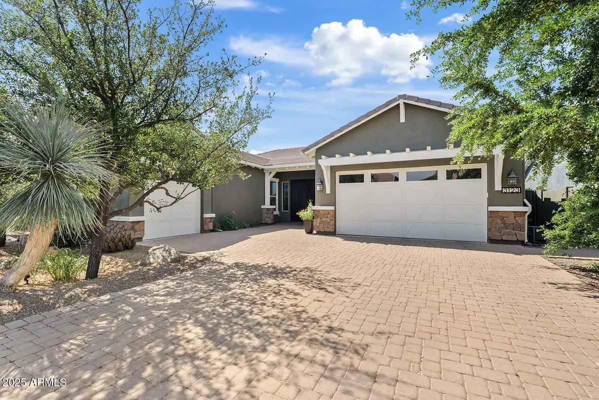 3123 E Cat Balue Drive, Phoenix, AZ 85050 - Image #1