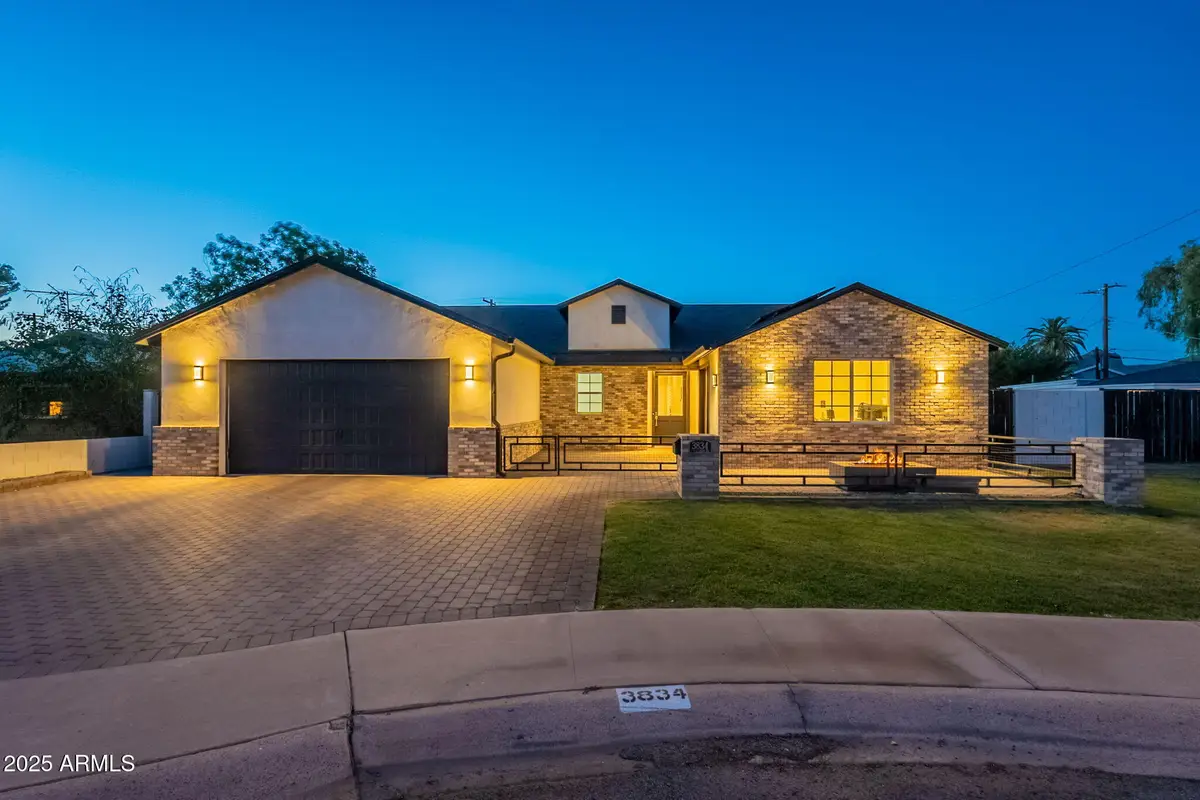 3834 E Clarendon Avenue, Phoenix, AZ 85018 - Image #1