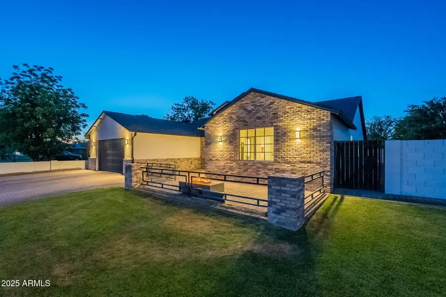 3834 E Clarendon Avenue, Phoenix, AZ 85018 - Image #3