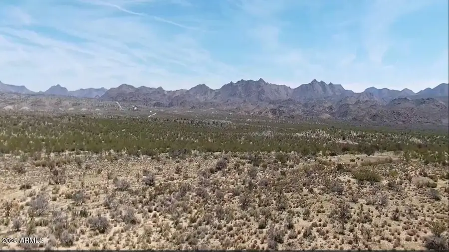 21F-3 W Silverado Parkway West -- #21F-3, Kingman, AZ 86401 - Image #2