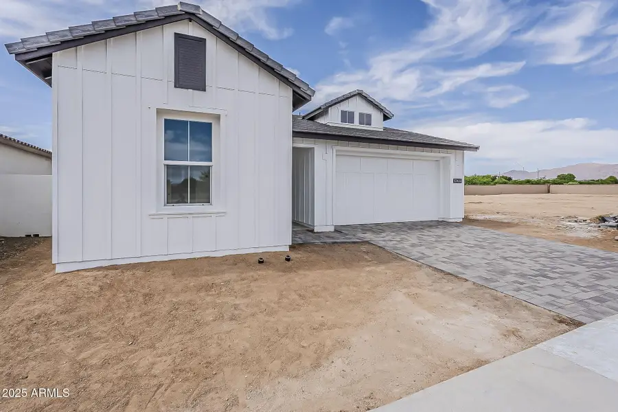 17655 W Crawfordsville Drive, Surprise, AZ 85388 - Image #2