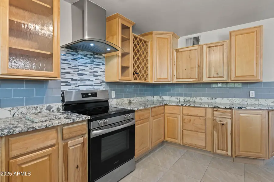 5802 N 61st Drive, Glendale, AZ 85301 - Image #2