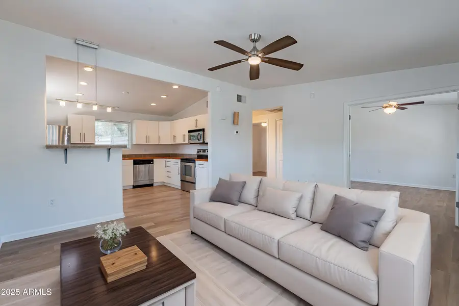 1219 E Colter Street #8, Phoenix, AZ 85014 - Image #2