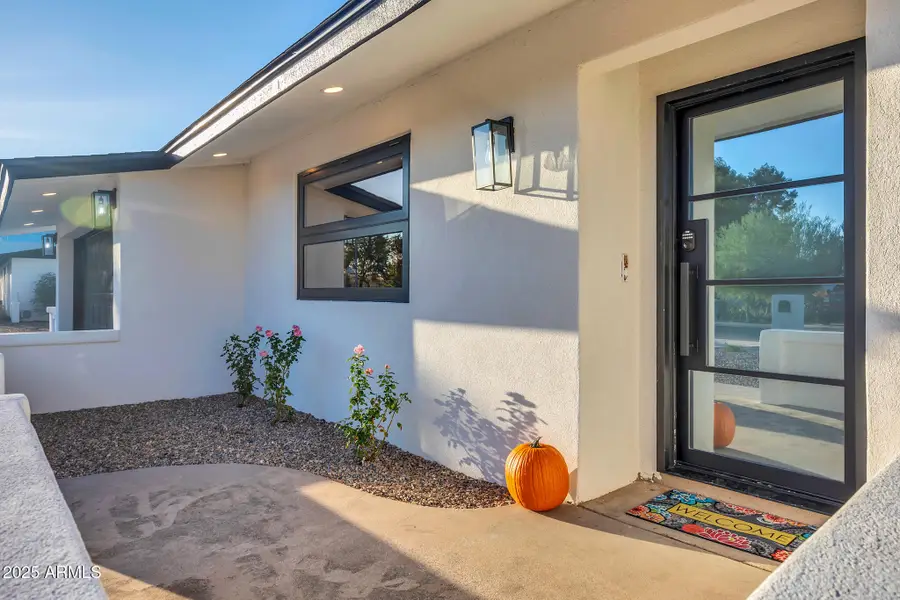 4910 E Shaw Butte Drive, Phoenix, AZ 85254 - Image #2