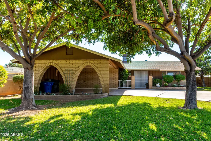 518 N Cheri Lynn Drive, Chandler, AZ 85225 - Image #2