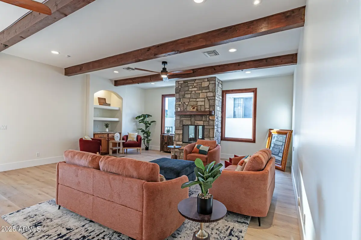 8214 N 16th Street, Phoenix, AZ 85020 - Image #1