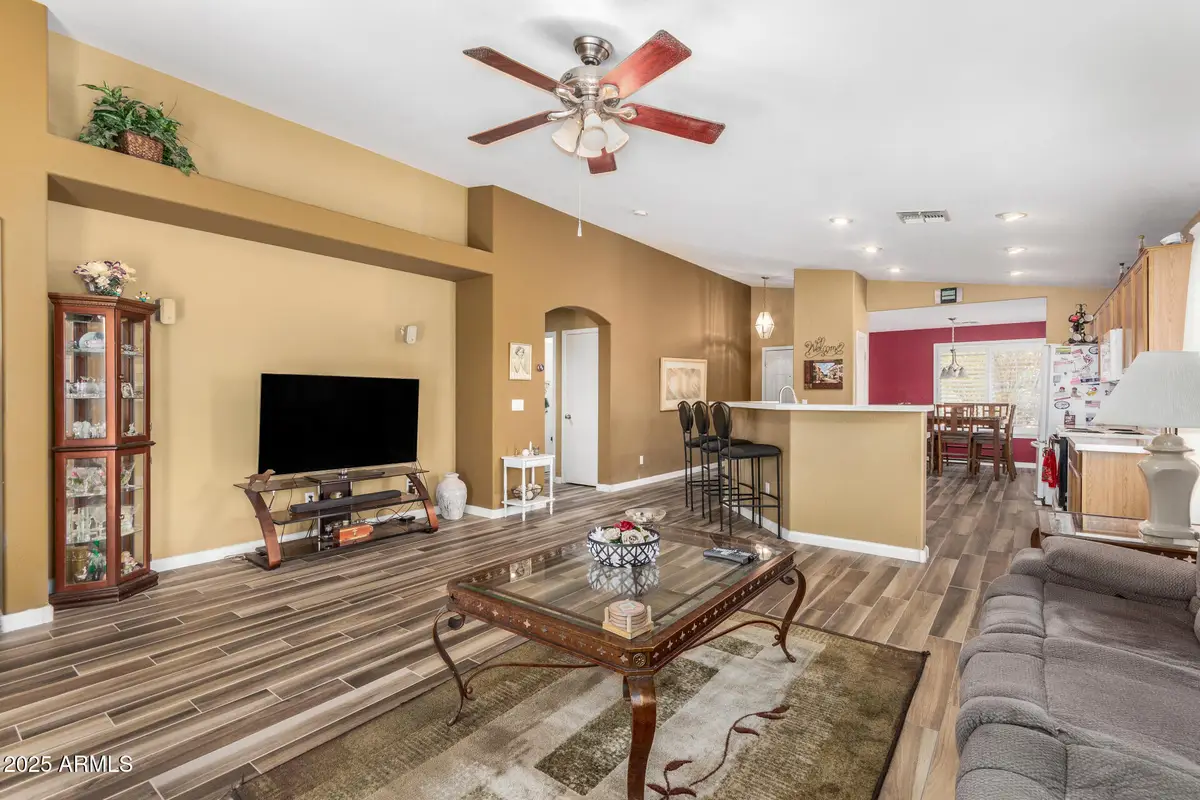 7003 S 23rd Lane, Phoenix, AZ 85041 - Image #1