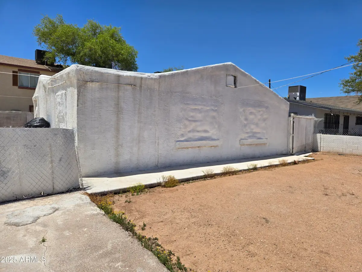 2202 N 26th Place, Phoenix, AZ 85008 - Image #1