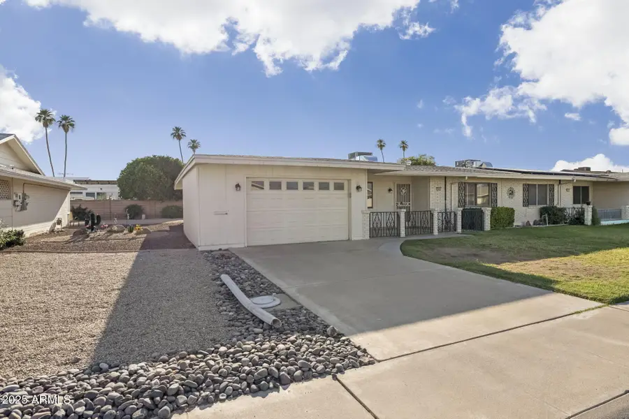 10222 N 105th Drive, Sun City, AZ 85351 - Image #2