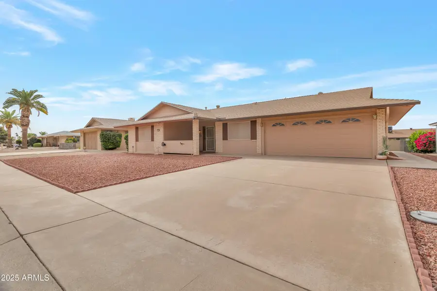 10733 W Saratoga Circle, Sun City, AZ 85351 - Image #2