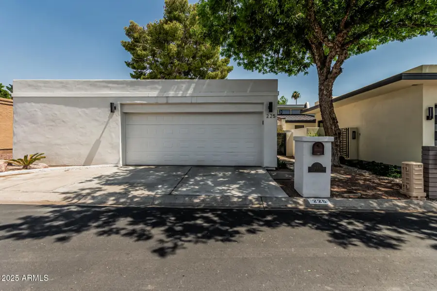 225 W Winged Foot Road, Phoenix, AZ 85023 - Image #2