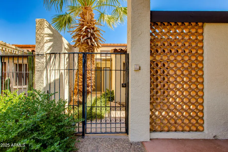 6 E Manzanita Drive, Phoenix, AZ 85020 - Image #2