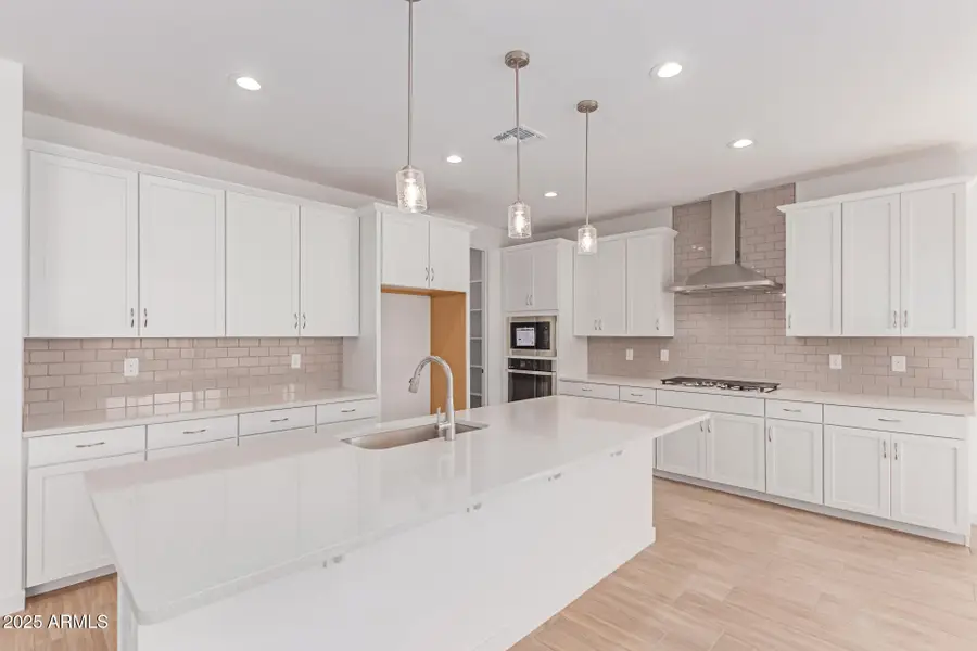 20262 W Monterey Way, Buckeye, AZ 85396 - Image #2