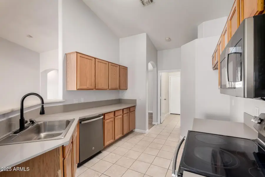 1642 E Desert Lane, Phoenix, AZ 85042 - Image #3