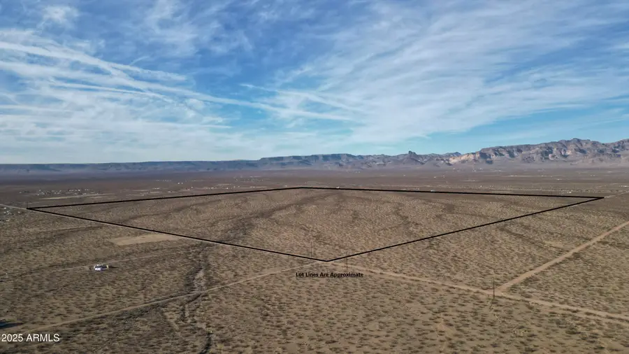 640 W Acres Oatman Highway, Golden Valley, AZ 86413 - Image #2