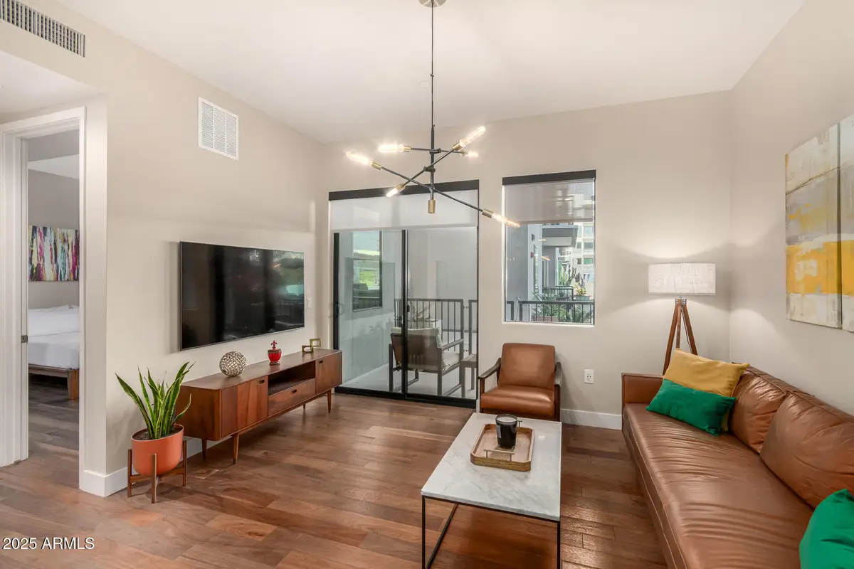 3131 N Central Avenue #3004, Phoenix, AZ 85012 - Image #1