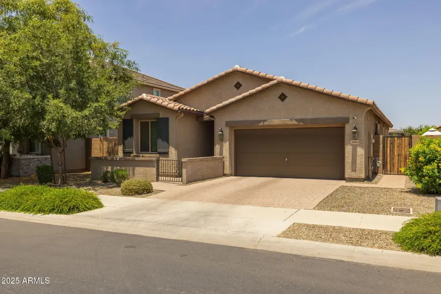 20904 E Swan Drive, Queen Creek, AZ 85142 - Image #2