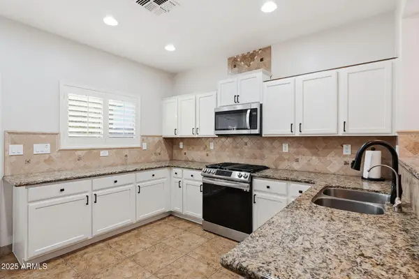 1927 W Mine Trail, Phoenix, AZ 85085