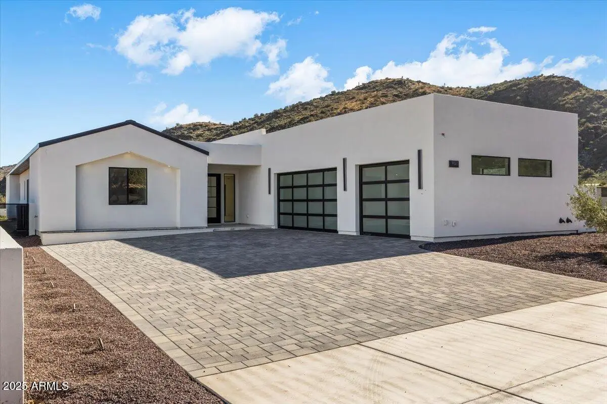 9027 S 19th Street, Phoenix, AZ 85042 - Image #1