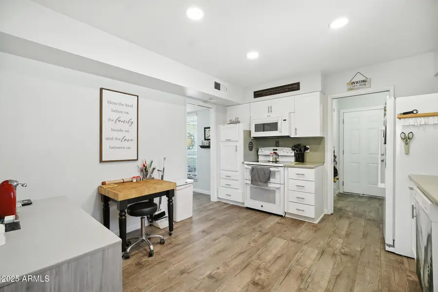 10002 W Deanne Drive, Sun City, AZ 85351 - Image #2