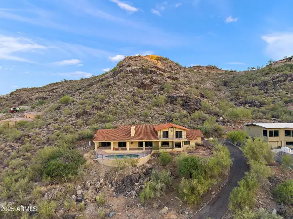 6349 E Hummingbird Lane, Paradise Valley, AZ 85253