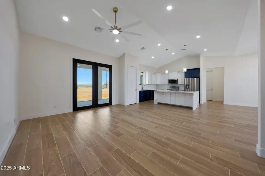 25846 W Denver Hill Drive, Wittmann, AZ 85361 - Image #3