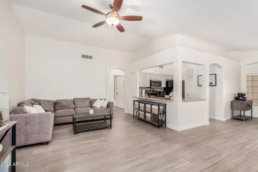 13216 W Desert Lane, Surprise, AZ 85374 - Image #3