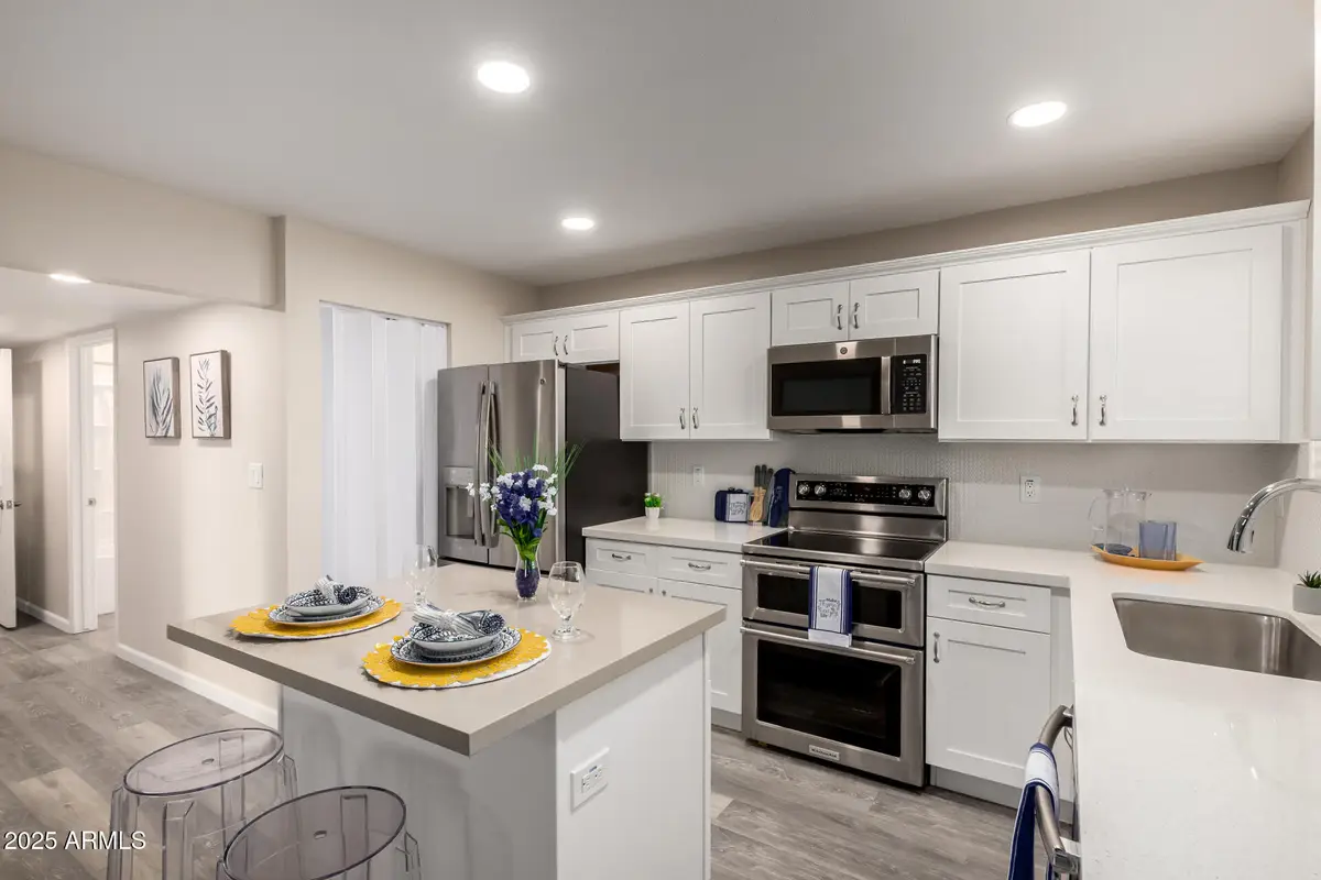 10516 W Peoria Avenue, Sun City, AZ 85351 - Image #1